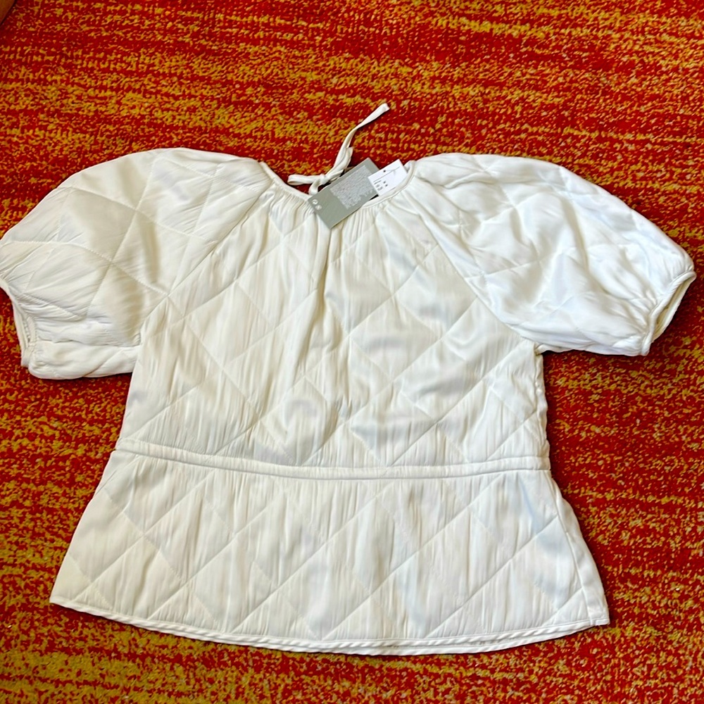 Super soft quilted cream blouse. Size medium